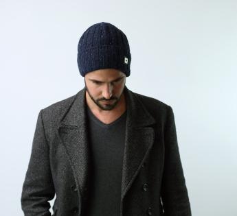 Au masculin bonnet noir homme