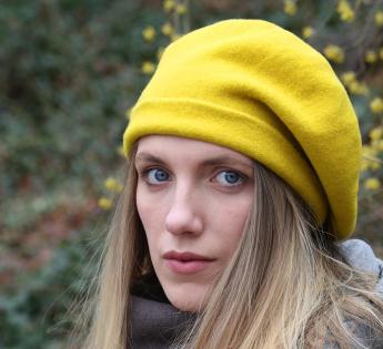 bonnet long Woollen Roll Upp Beret