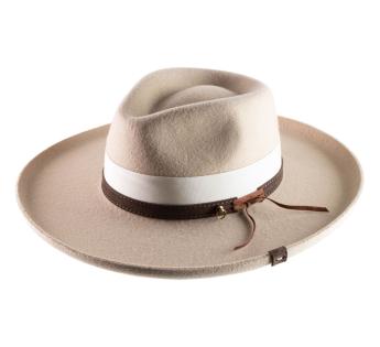 chapeau imperméable élégant Céleste